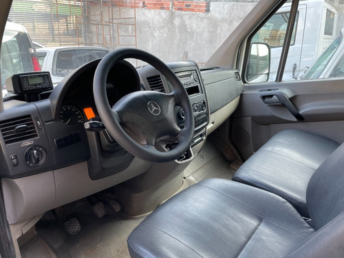 Imagem 5 de 11 de Mercedes Sprinter 415 2.2 Diesel 16 Lugares 2015 Rmotors
