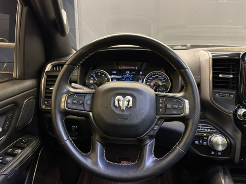 RAM 1500 5.7 V8 GASOLINA REBEL CD 4X4 AUTOMÁTICO