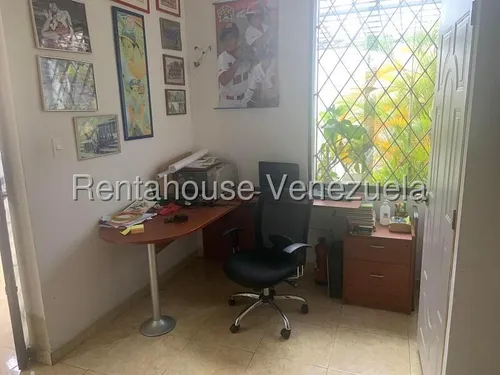 Casa En Venta, Urb. Mariperez
