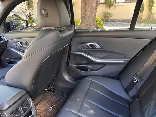 BMW Serie 3 3.0 330i Sedan Sport Line 252cv