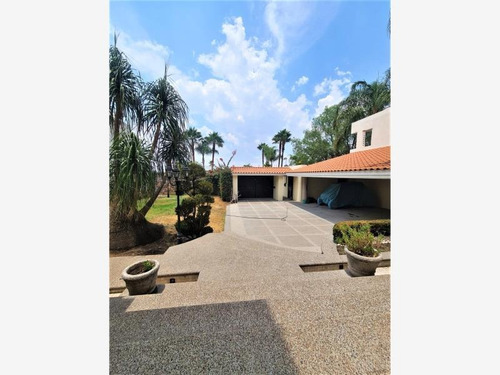 Imagen 3 de 12 de Casa En Venta En Lujoso Residencial Cumbres Del Campestre