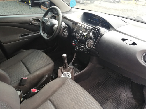 Etios Sedan 1.5 Xls Flex 2013
