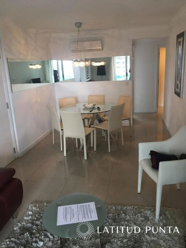 Imagen 5 de 11 de Apartamento En Mansa, 2 Dormitorios Y Medio, Parrillero