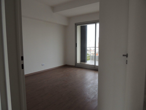 Imagen 10 de 20 de Departamento 3 Ambientes Venta Monte Castro Nuevo