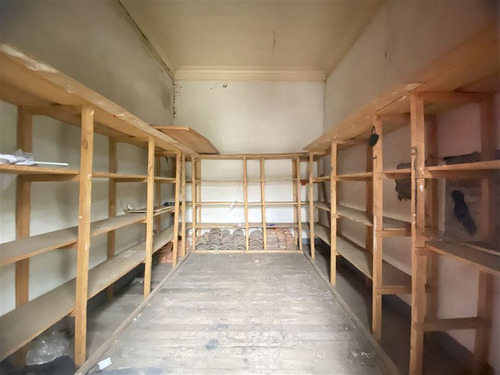 Local Comercial Con Potencial / Recoleta