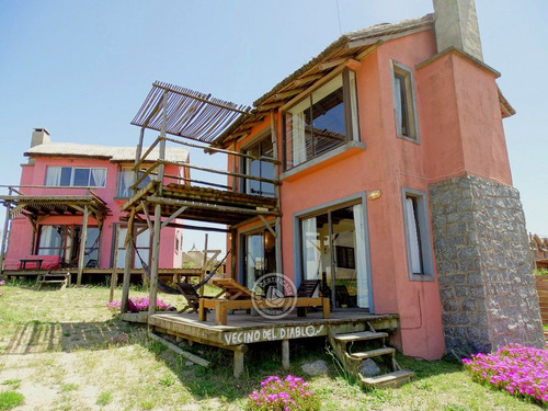 Vecino Del Diablo 2 En Punta Del Diablo