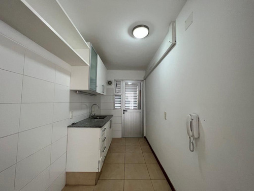 Imagen 4 de 12 de Apartamento En Venta De 1 Dormitorio En Barra De Carrasco (ref: Bon-2655)