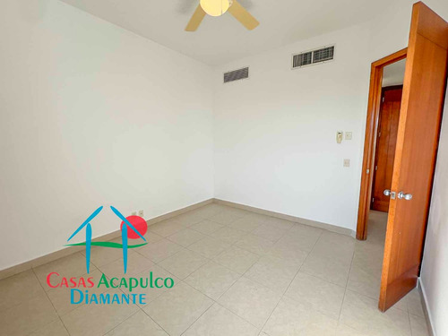 Cad Mayan Lakes Mt2 402. Terraza Con Vista A Las Áreas Comunes.