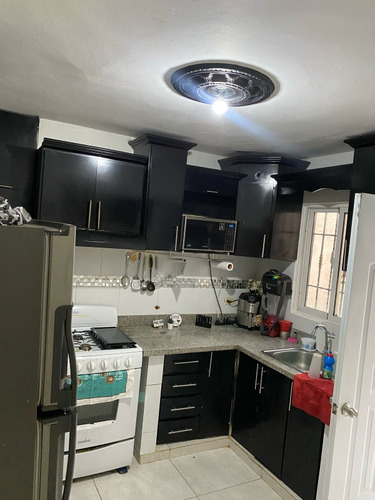Se Vende Edificio De 3 Niveles En Jardines Del Ozama