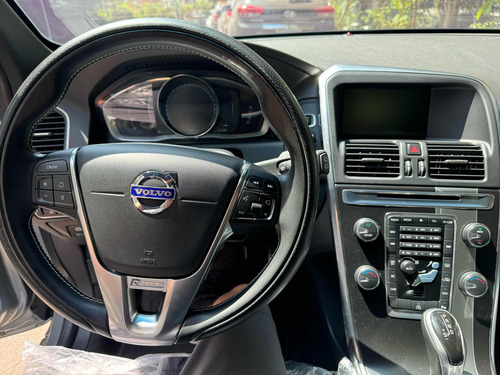 Volvo XC60 2.0 T5 R-design 5p