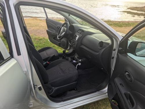 Imagen 8 de 10 de Nissan Versa