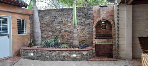 Imagen 3 de 16 de Apartamento En Venta Urbanizacion La Granja