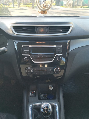 Imagen 5 de 14 de Nissan Qashqai 2.0 Sense 2015