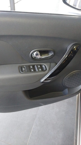 Imagen 17 de 24 de Renault Sandero Stepway 1.6 Intense No Trucker No Suran Mf
