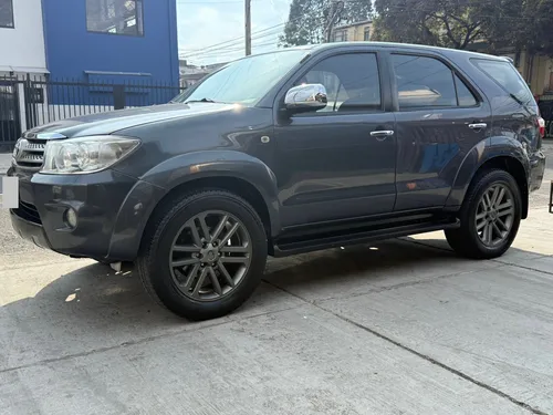 Toyota Fortuner 2.7l 4x2
