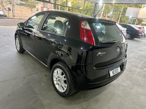 Fiat Punto 1.6 16v Essence Flex 5p