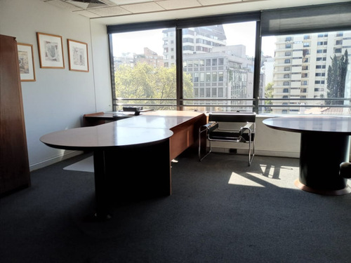 (ofi) Oficinas Habilitada Isidora Goyenechea, Metro El Golf