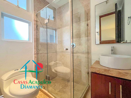 Cad Vidamar Residencial C1 D 101. Terraza Con Jacuzzi Y Salida Al Jardín