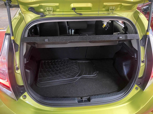 Imagen 10 de 13 de Toyota Prius C Híbrido