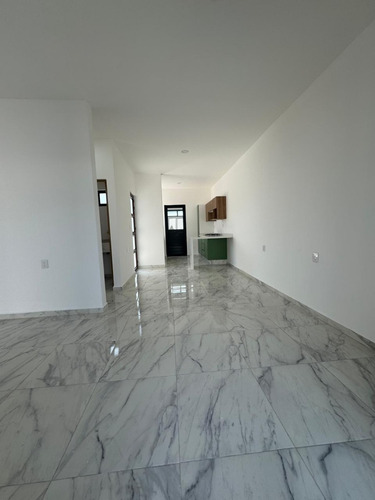 Casa En Venta En Lomas De La Rioja Con Alberca, Roof Garden, 3 Recámaras Y Un Estudio Que Puede Ser 4ta. Recámara, Riviera Veracruzana