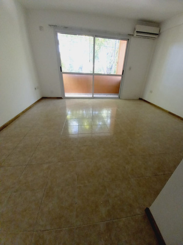 Imagen 4 de 12 de Departamento De 1 Dormitorio C/ Placard. Divisible