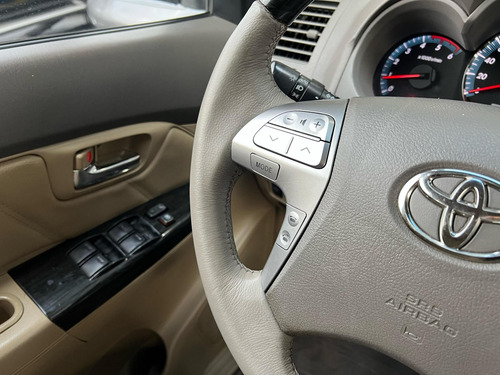 Toyota Hilux SW4 I/ SRV4X4