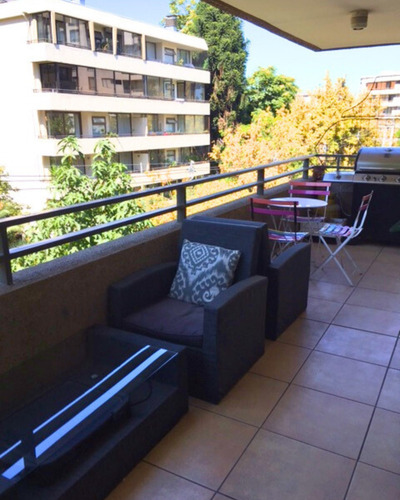 Hermosa Residencia Ubicada A Pasos Del Metro Colón.