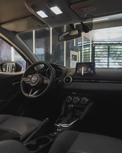 Mazda 2 GRAND TOURING LX
