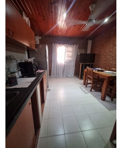 Casa, Gran Patio Y Depósito Para Destinos Múltiples!