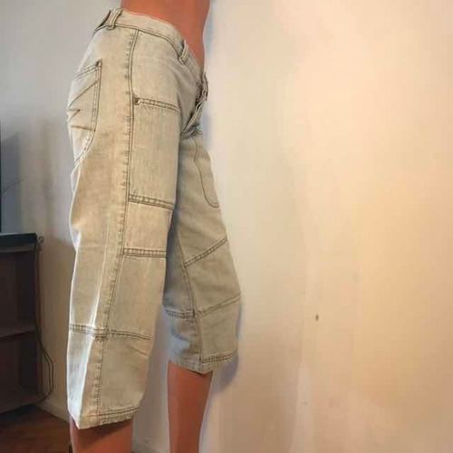 Bermuda De Jeans Con Bolsillos