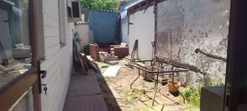 Casa En Venta De 3 Dorm. En Las Condes, Increíble Ubicación