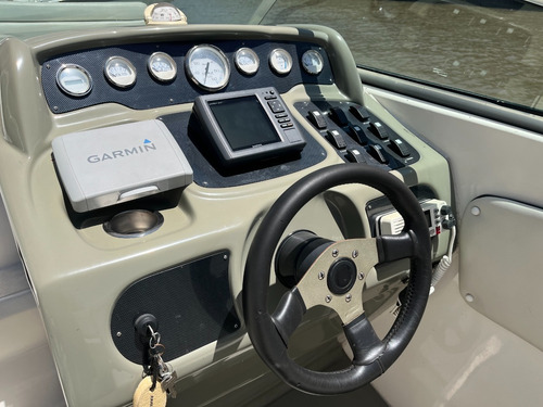 Imagen 6 de 17 de Lancha Cuddy Canestrari 245 Con Volvo V8 300 Hp Año 2015