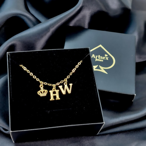 Colar Rainha Hotwife Com Coroa Banhado A Ouro 18k