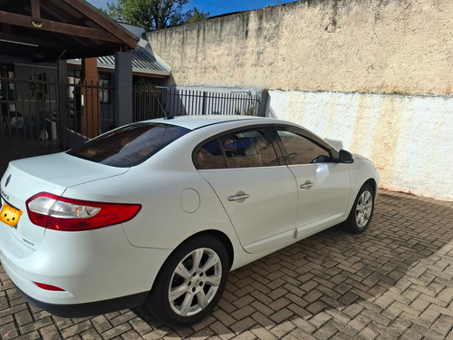 Renault Fluence 2.0 Privilège X-tronic Hi-flex 4p