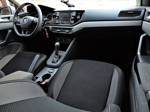 Imagem 6 de 10 de Volkswagen Polo Comfortline 1.0 12v 200 Tsi Aut