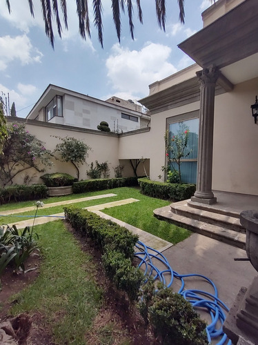 Casa En Bosque De Las Lomas.