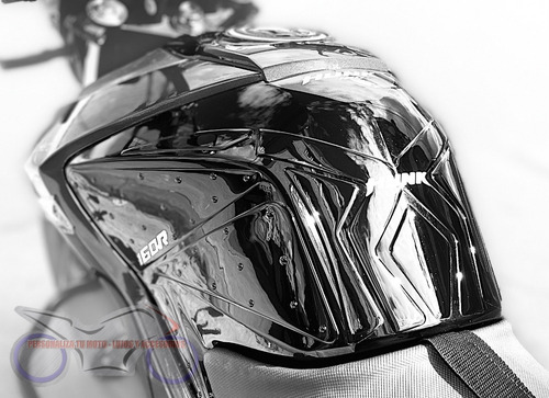 Imagen 6 de 9 de Kit Protector Tanque Con Stomp Grip Hero Hunk 160r