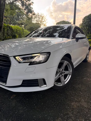 Audi A3 1.2 Attraction Sline