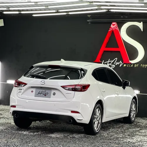 Mazda 3 2.0 Sport Touring