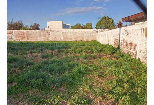 Terreno En Venta, A Cuadras Mall Vivo