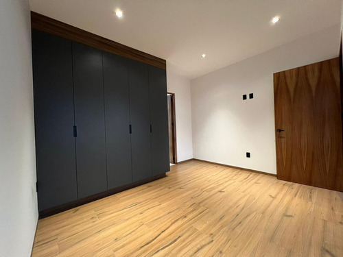 Casa En Zibatá Con Recámara En Planta Baja Y Sala De Tv M1