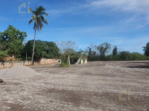 Terreno De 1.3 Hectareas En Renta, Se Encuetra A Pie De Carretera