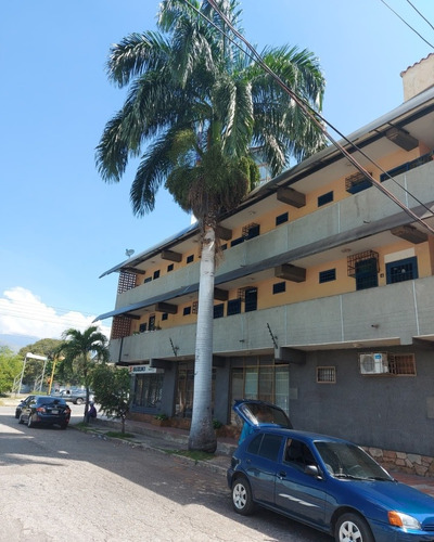 Imagen 9 de 12 de Edificio Comercial Av Ayacucho Maracay Con Constitucion Arag