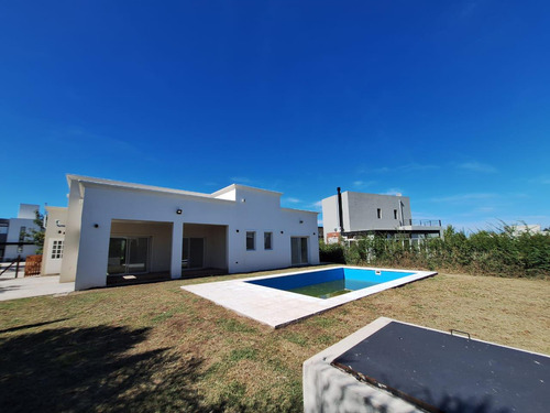 Casa En Venta Haras Santa Maria Molino Sur