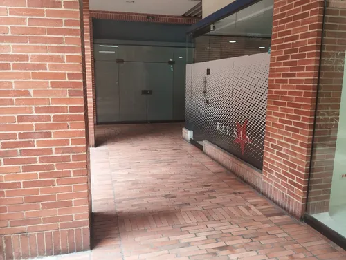 Local En Arriendo/venta En Parque Central Bavaria. Cod A1614513