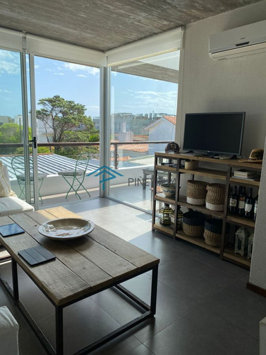 Venta Departamento 2 Dormitorios En Manantiales Con Parrillero