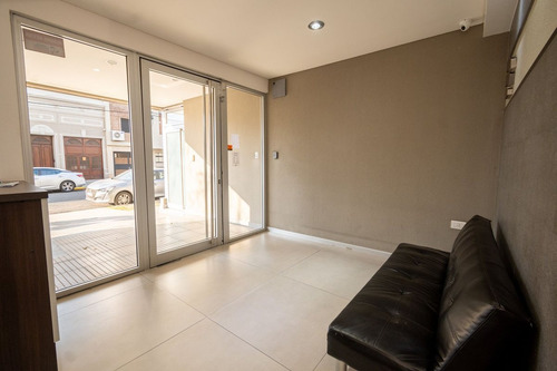 Se Vende Dpto. De 2 Dorm. C/cochera En Barrio Sur!