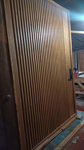 Puertas Pivotantes Marrón Claro
