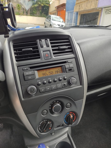 Imagem 6 de 10 de Vendo Nissan Versa 1.6 16v Sv Câmbio Cvt - Flex