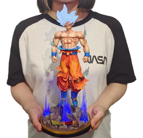 Figura Ultra Instinto Goku Base Led 32cm Dragon Ball Super
